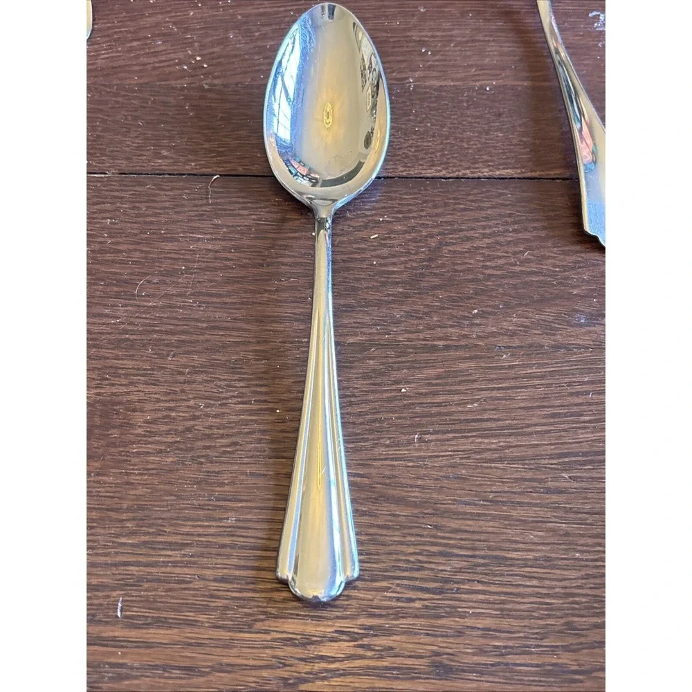 Serving Set Of 4 Petal By Hampton Silversmith Discontinued Stainless Glossy